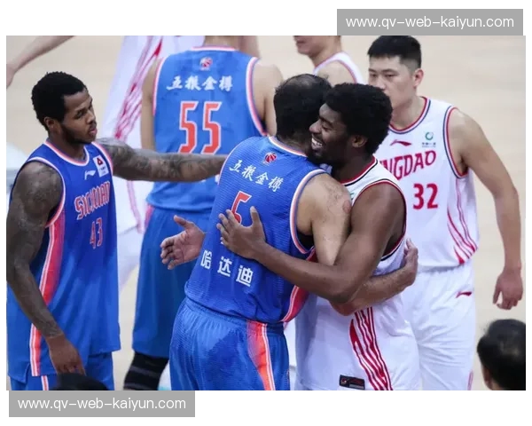 巨塔对决：姚明与哈达迪，亚洲篮球的荣耀与梦想